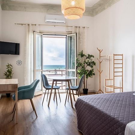 Ostia Holiday Al Pontile Exterior foto